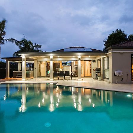 Luxury Waterfront Home Gold Coast Eksteriør billede