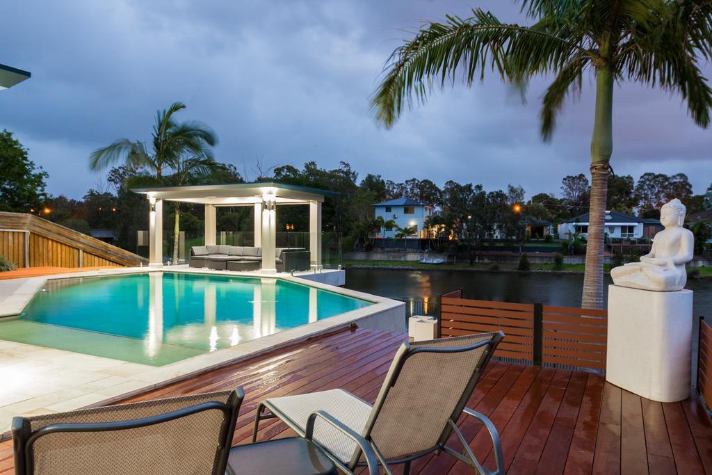 Luxury Waterfront Home Gold Coast Eksteriør billede