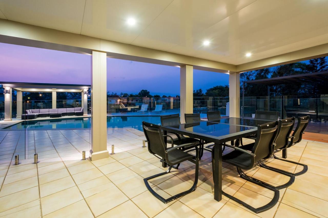 Luxury Waterfront Home Gold Coast Eksteriør billede